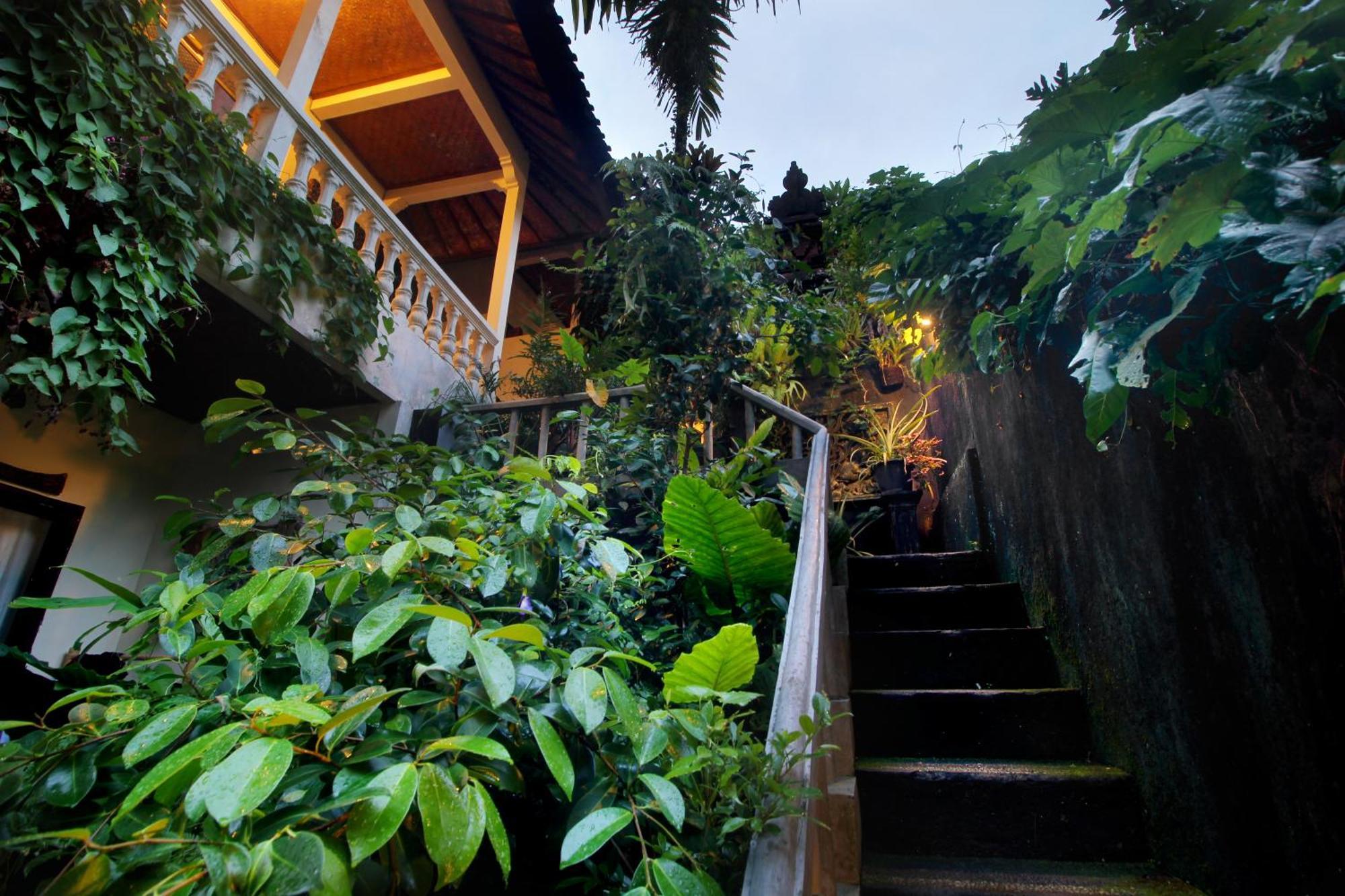 Sari Gong Guest House, A Trishula Collection Ubud  Exterior photo