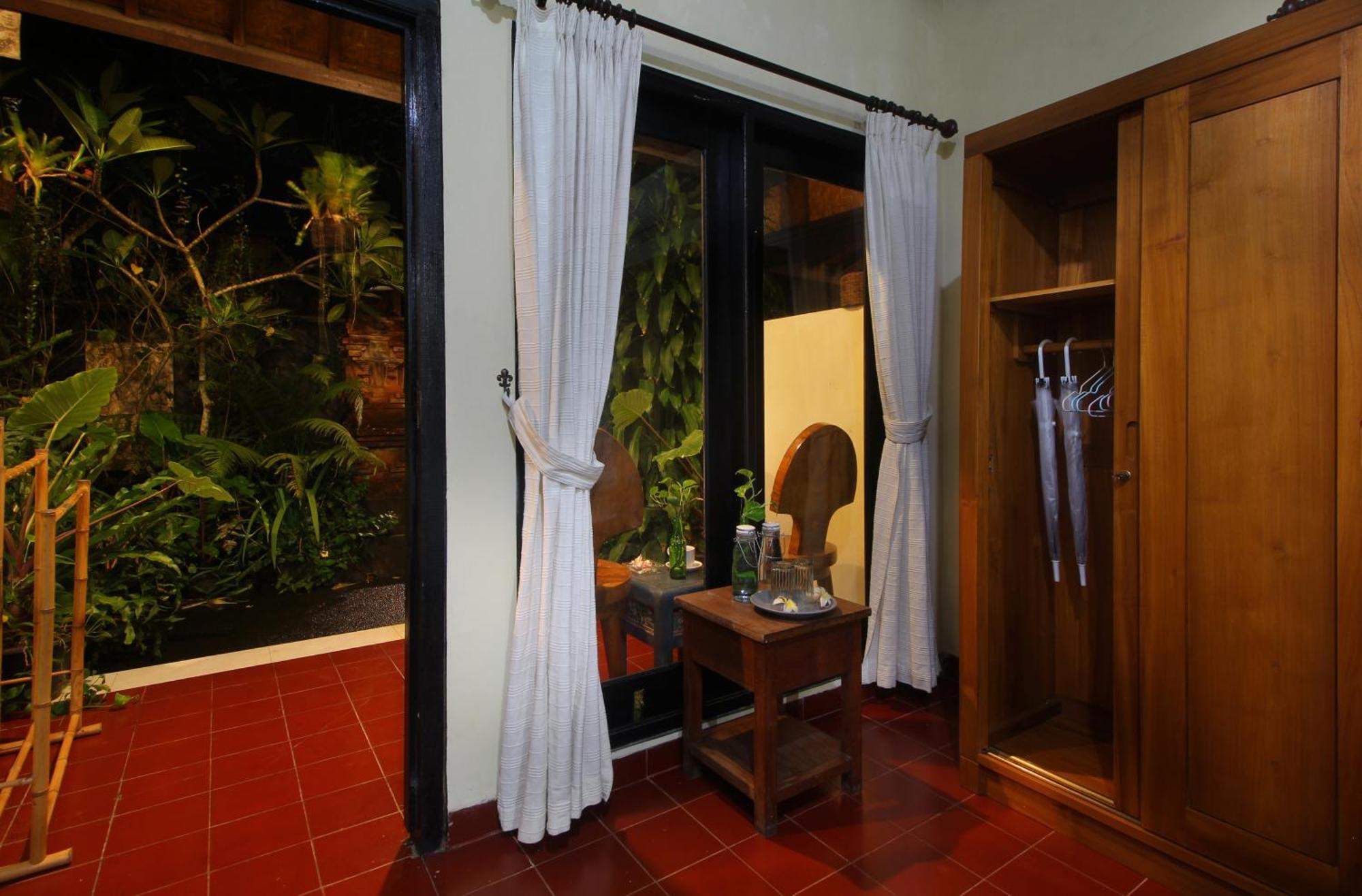 Sari Gong Guest House, A Trishula Collection Ubud  Exterior photo